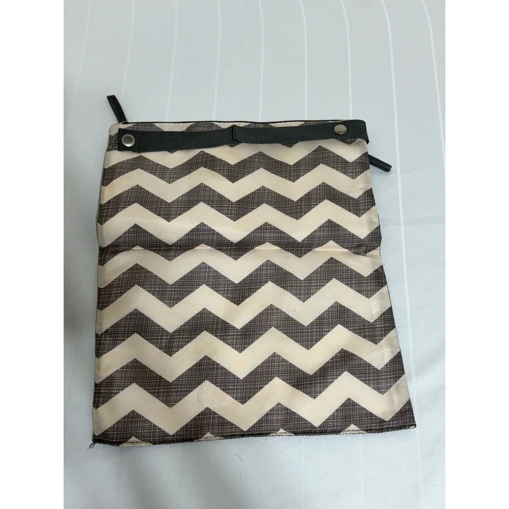 Skip Hop Wet Dry Bag Grey Chevron Waterproof Stroller Organizer Mesh Pocket